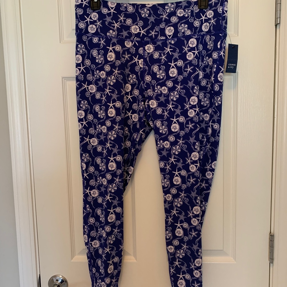 Beautiful blue&white tossed shell pattern Athletic leisure 80% poly 14%spandex - Picture 4 of 5